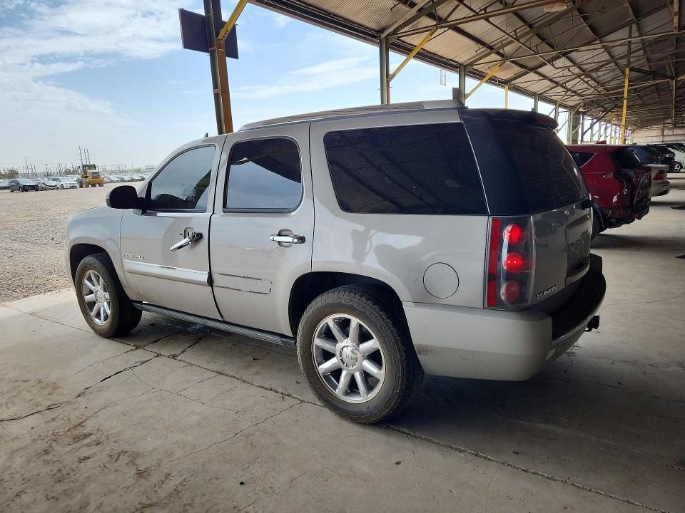Photo 2 from auction – 2008 GMC YUKON with VIN 1GKFK63858J236128