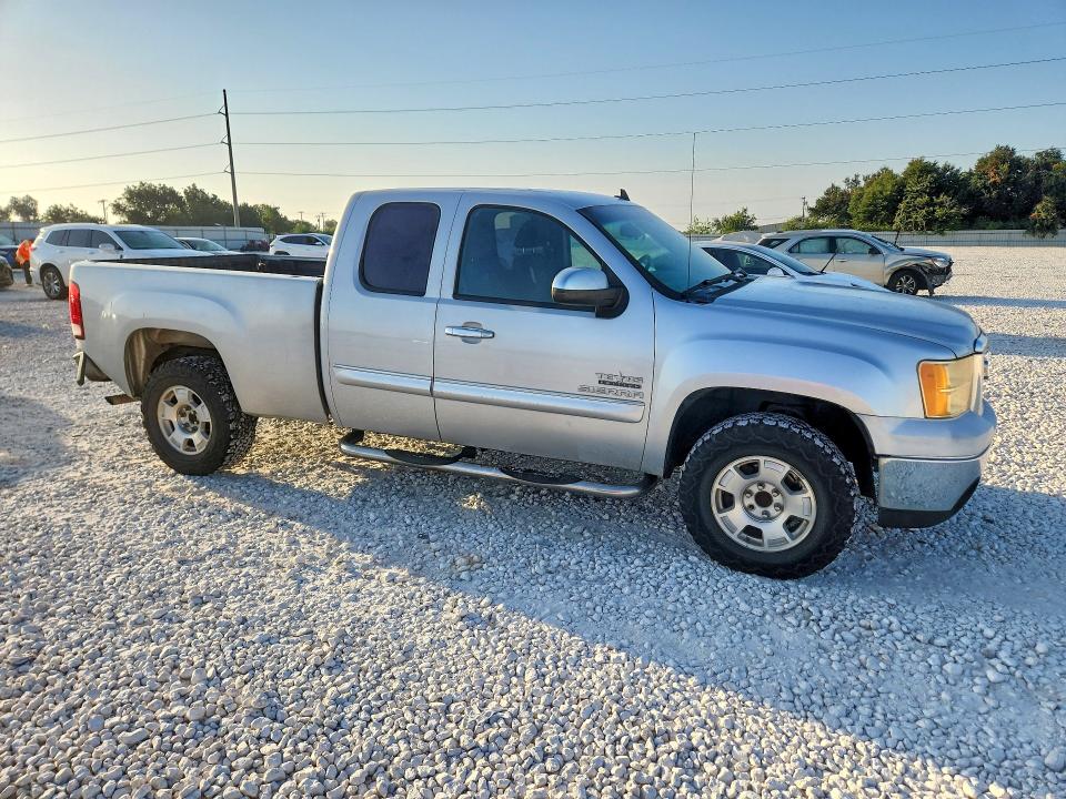 Zdjęcie 4 z aukcji – 2012 GMC SIERRA z VIN 1GTR1VE00CZ218501