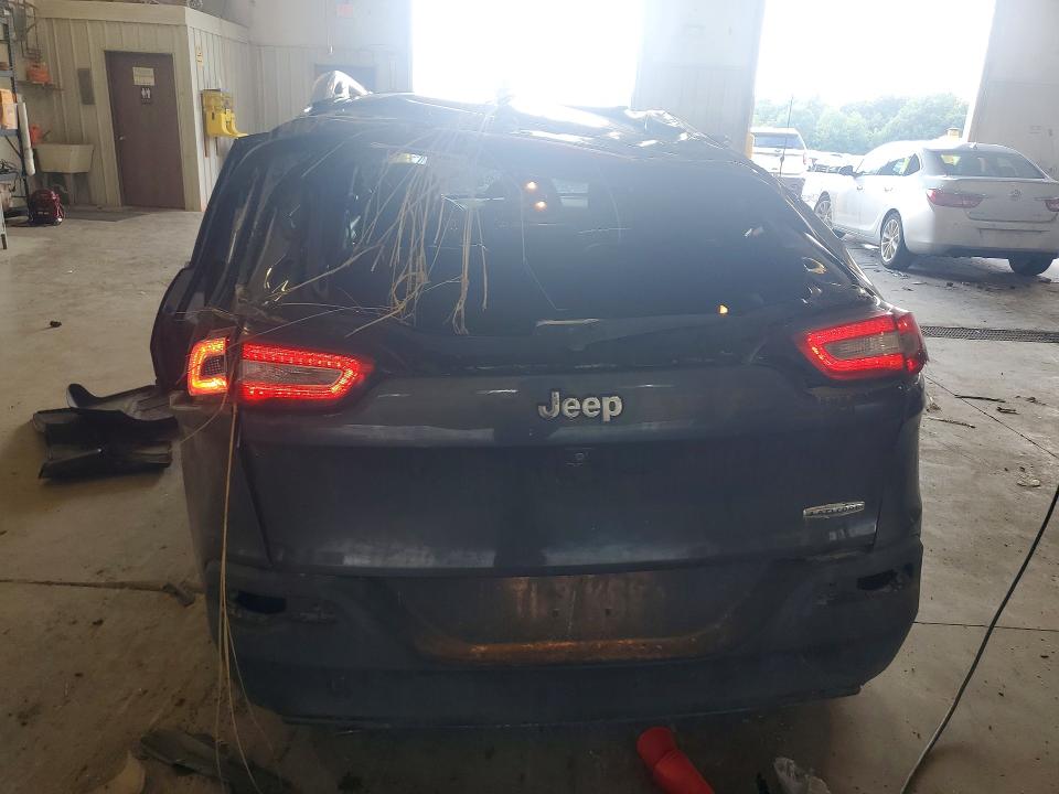 Photo 6 from auction – 2017 JEEP CHEROKEE with VIN 1C4PJLCB7HW645246