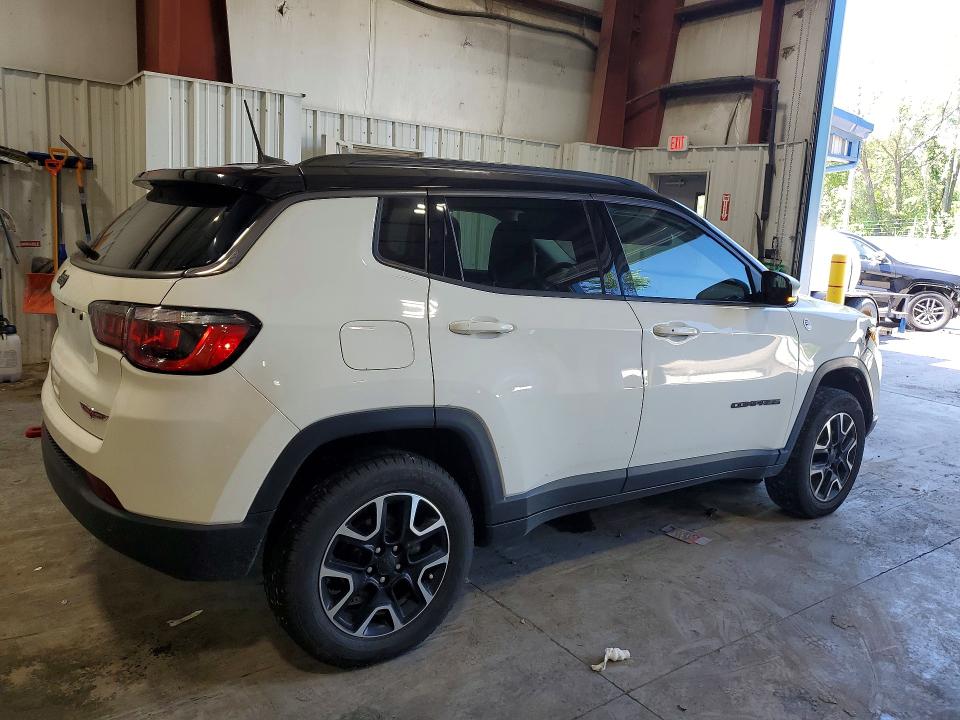 Photo 3 from auction – 2021 JEEP COMPASS with VIN 3C4NJDDB8MT503936