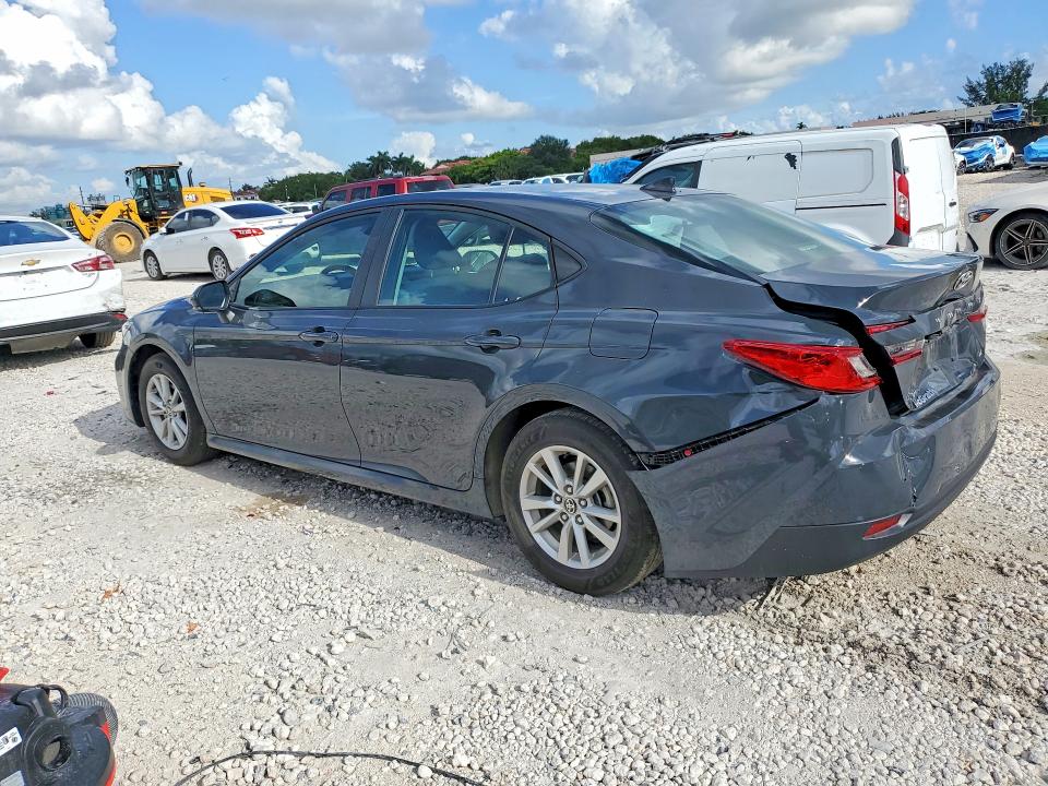 Photo 2 from auction – 2025 TOYOTA CAMRY with VIN 4T1DAACK2SU581820