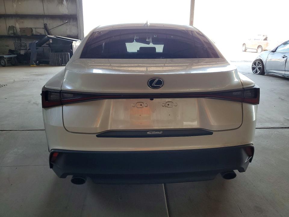 Photo 6 from auction – 2021 LEXUS IS with VIN JTHC81F2XM5047094