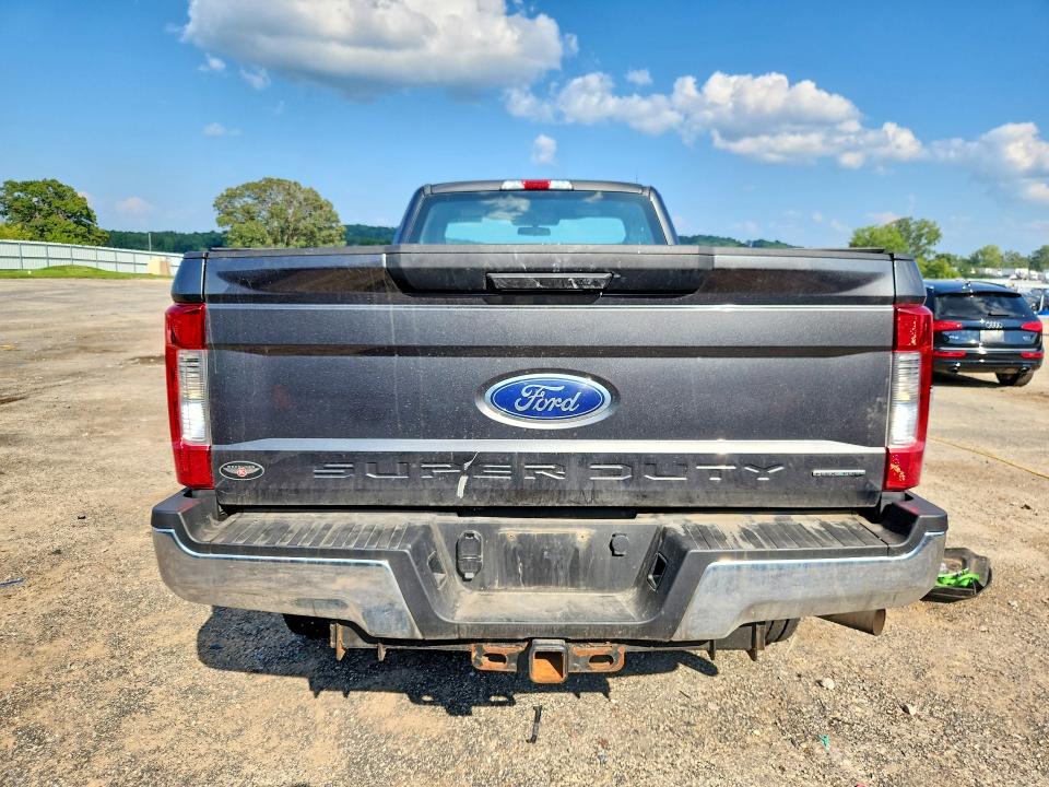 Photo 6 from auction – 2017 FORD F250 with VIN 1FTBF2B65HEE74349