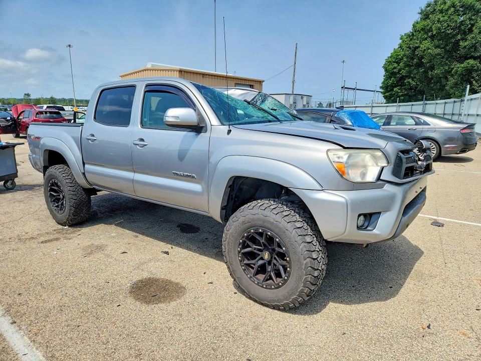 Photo 4 from auction – 2015 TOYOTA TACOMA with VIN 3TMLU4EN9FM191288
