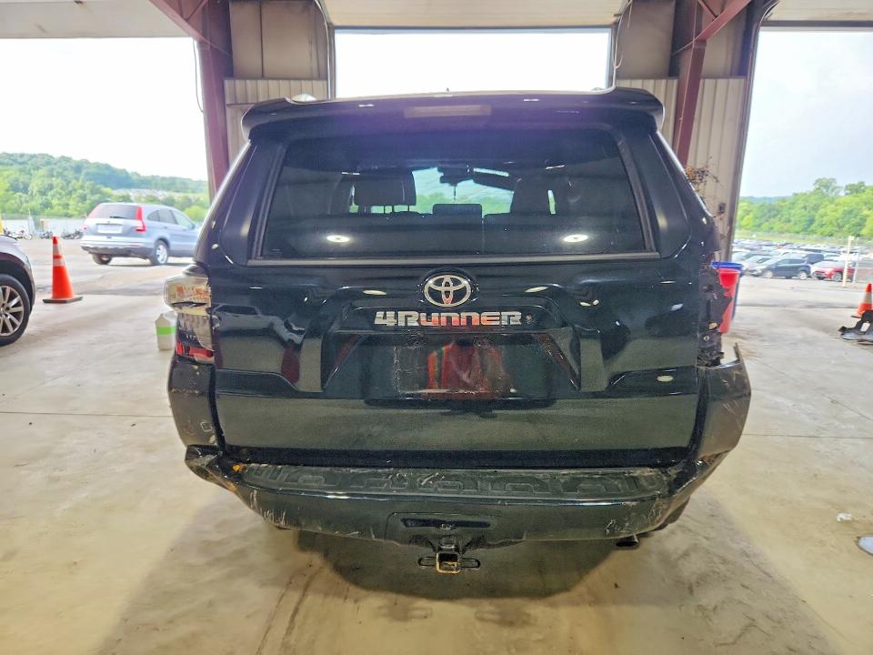 Photo 6 from auction – 2015 TOYOTA 4RUNNER with VIN JTEBU5JR7F5264833