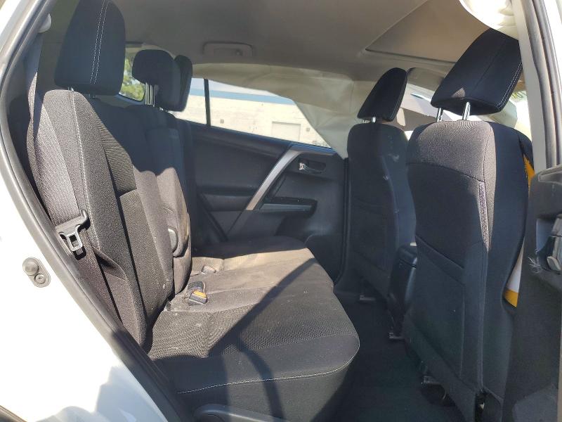 Photo 11 from auction – 2018 TOYOTA RAV4 with VIN JTMWFREV0JJ165284