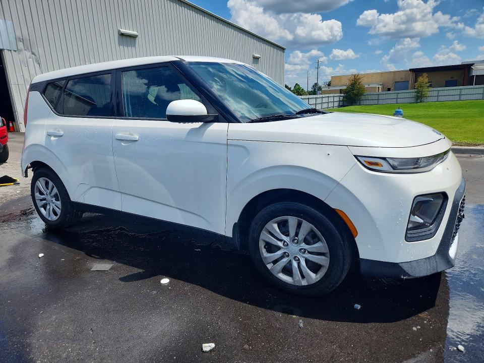 Photo 4 from auction – 2021 KIA SOUL with VIN KNDJ23AU4M7769373