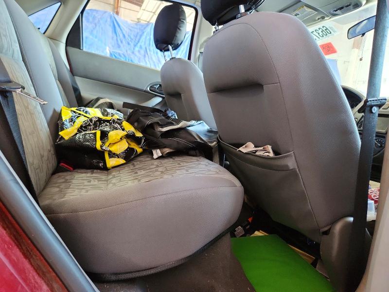 Zdjęcie 10 z aukcji – 2005 FORD FOCUS z VIN 1FAFP34N25W181321