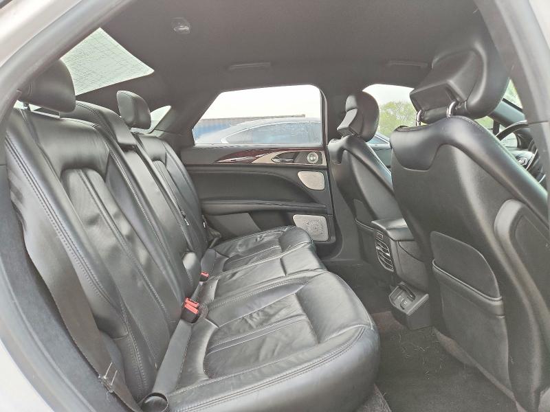 Photo 10 from auction – 2017 LINCOLN MKZ with VIN 3LN6L5EC0HR657437