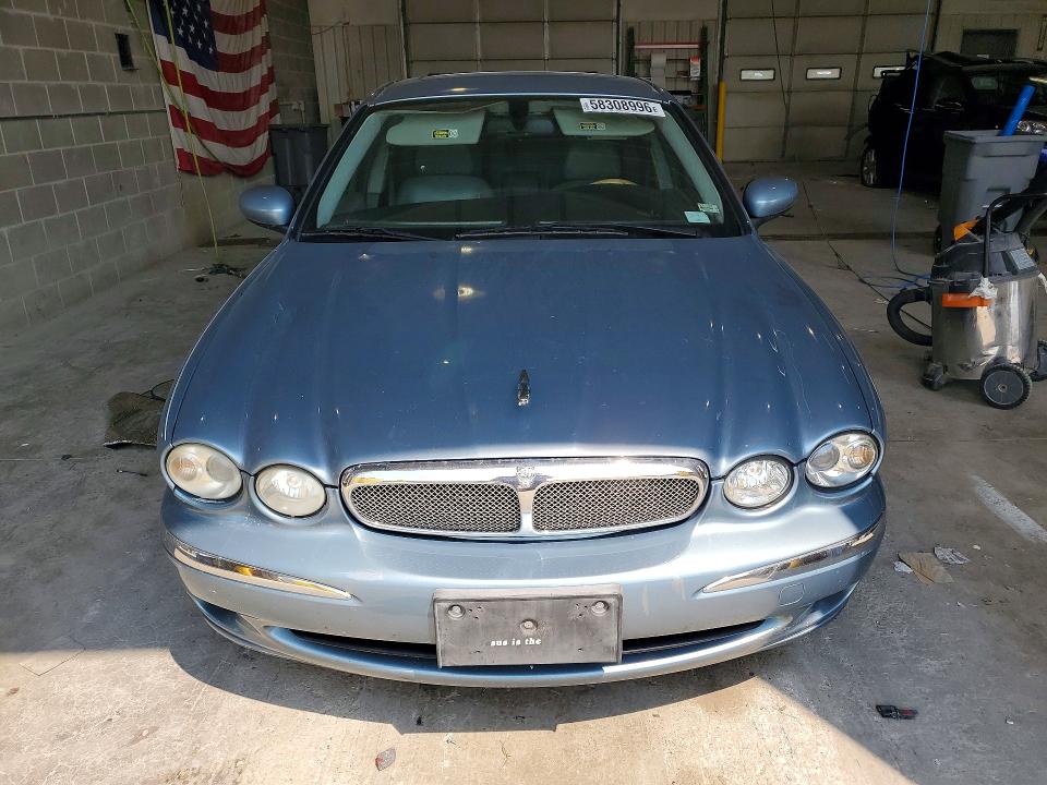 Photo 5 from auction – 2004 JAGUAR X-TYPE with VIN SAJEA51C54WE05920