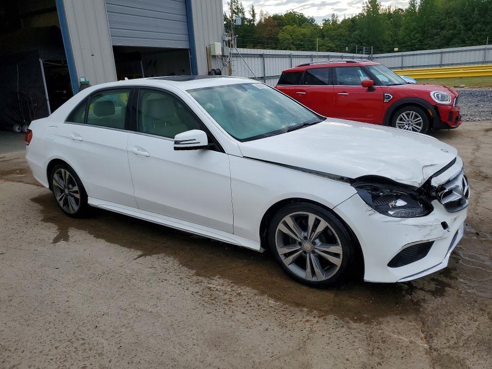 Photo 4 from auction – 2014 MERCEDES-BENZ E with VIN WDDHF5KB3EB045786