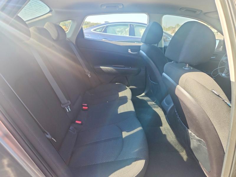Photo 10 from auction – 2016 KIA OPTIMA with VIN 5XXGT4L17GG020465