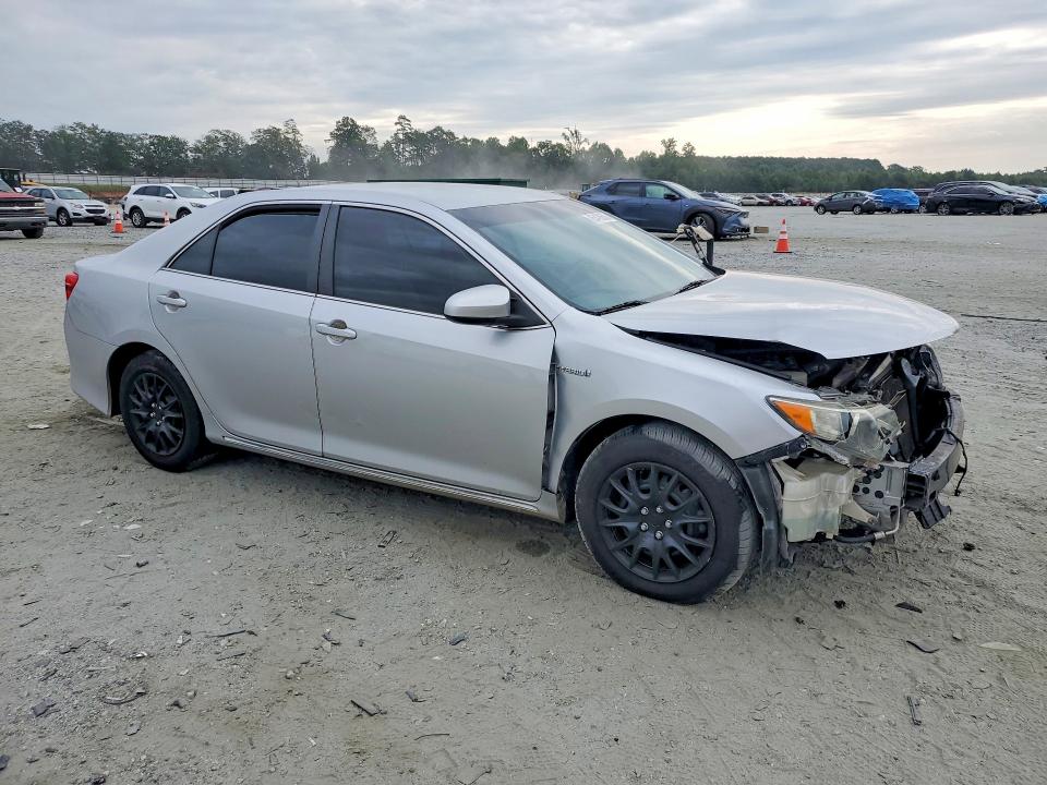 Photo 4 from auction – 2014 TOYOTA CAMRY HYBRID with VIN 4T1BD1FK8EU128610