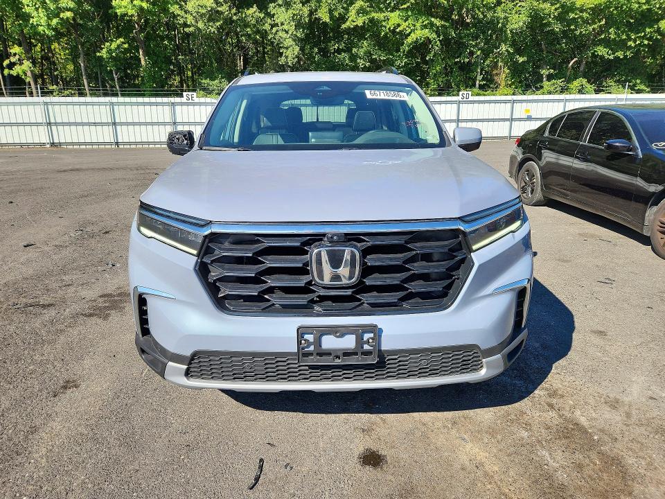 Photo 5 from auction – 2025 HONDA PILOT with VIN 5FNYG1H86SB128245
