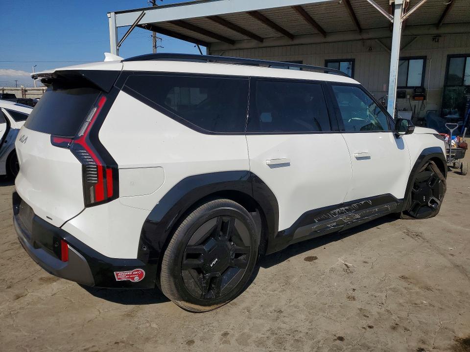 Zdjęcie 3 z aukcji – 2025 KIA EV9 z VIN KNDAEFS5XS6053516