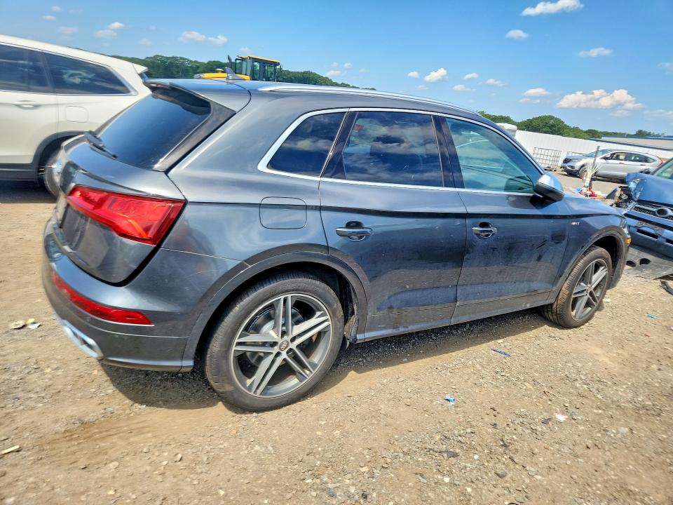 Фото 3 с аукциона – 2018 AUDI SQ5 с VIN WA1A4AFY7J2014991