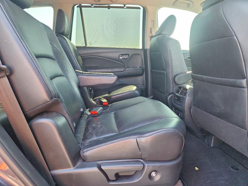 صورة رقم 11 من المزاد - 2017 HONDA PILOT مع VIN 5FNYF6H06HB055932