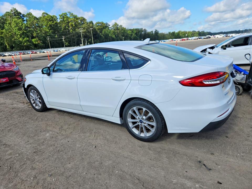 Photo 2 from auction – 2020 FORD FUSION with VIN 3FA6P0HD7LR143714