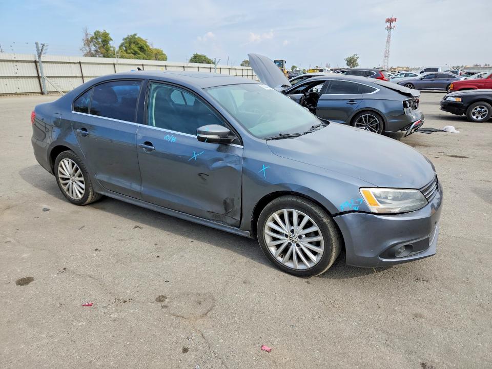 Photo 4 from auction – 2013 VOLKSWAGEN JETTA with VIN 3VWLL7AJ1DM405286