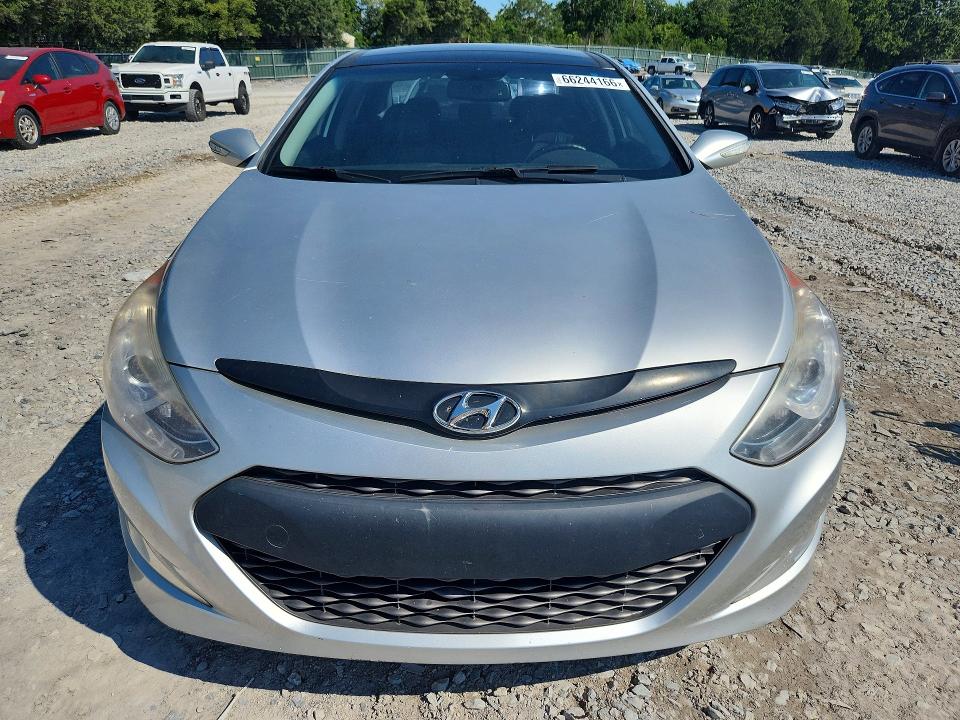 Photo 5 from auction – 2012 HYUNDAI SONATA with VIN KMHEC4A44CA061660