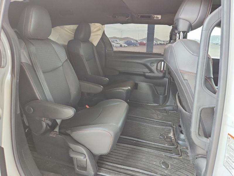 Photo 11 from auction – 2021 TOYOTA SIENNA with VIN 5TDXSKFC0MS032259