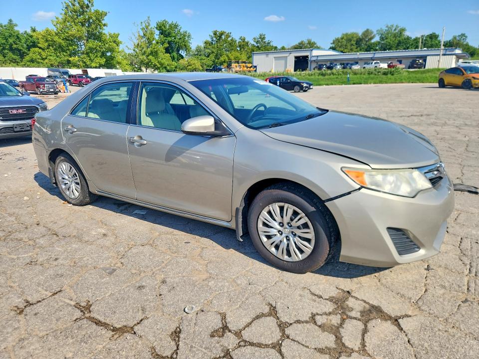 Photo 4 from auction – 2014 TOYOTA CAMRY with VIN 4T4BF1FK0ER377466