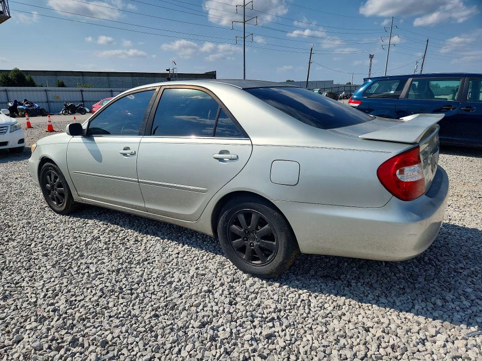 Photo 2 from auction – 2002 TOYOTA CAMRY with VIN JTDBF30K220079815