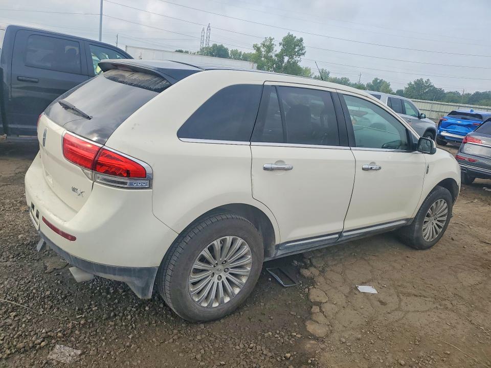 Photo 3 from auction – 2012 LINCOLN MKX with VIN 2LMDJ6JK5CBL00668