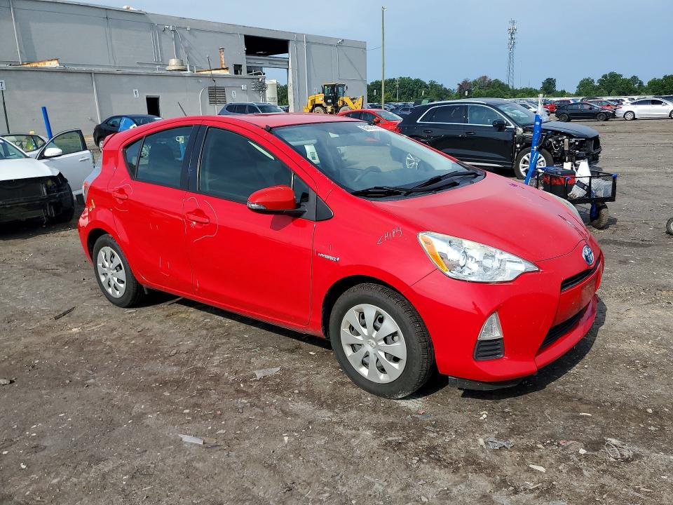 Photo 4 from auction – 2014 TOYOTA PRIUS C with VIN JTDKDTB31E1077273