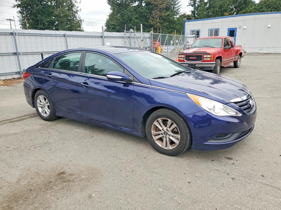 Photo 4 from auction – 2014 HYUNDAI SONATA with VIN 5NPEB4AC5EH879392