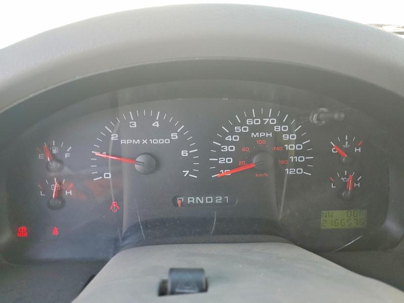 Photo 9 from auction – 2005 FORD F150 with VIN 1FTPW12505FA13735