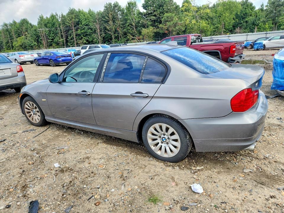 Photo 2 from auction – 2009 BMW 328 with VIN WBAPH57509NL76572