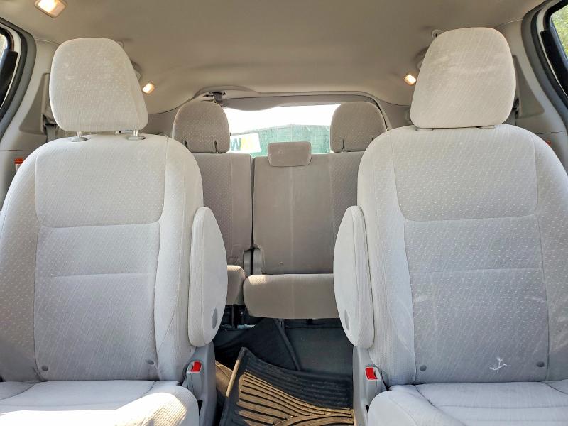 Photo 10 from auction – 2017 TOYOTA SIENNA with VIN 5TDJZ3DC5HS176891