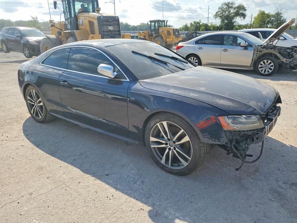 Photo 4 from auction – 2010 AUDI S5 with VIN WAUGVAFR2AA053643