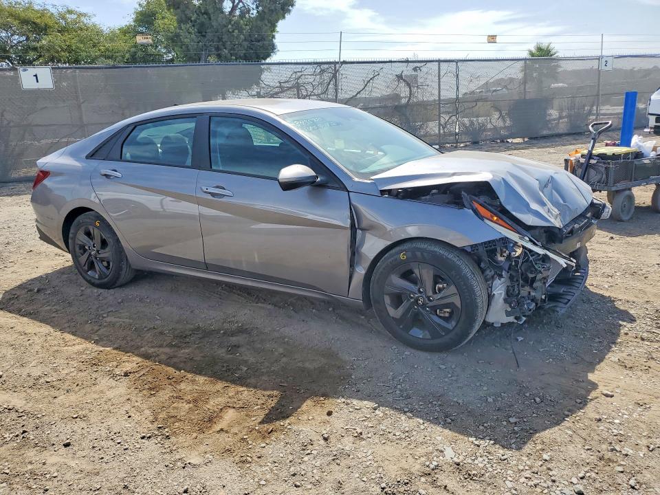 Photo 4 from auction – 2022 HYUNDAI ELANTRA with VIN KMHLM4AG8NU287328