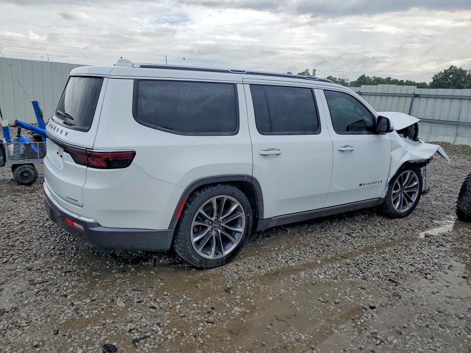 Photo 3 from auction – 2022 JEEP WAGONEER with VIN 1C4SJVDT2NS128324