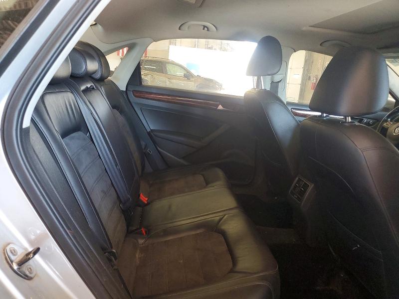 Photo 10 from auction – 2013 VOLKSWAGEN PASSAT with VIN 1VWCN7A32DC108220