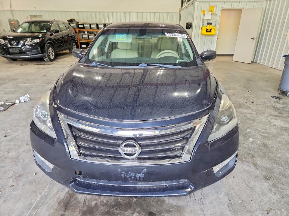 Photo 5 from auction – 2015 NISSAN ALTIMA with VIN 1N4AL3AP5FC111178