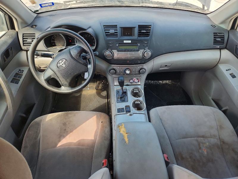 Photo 8 from auction – 2012 TOYOTA HIGHLANDER with VIN 5TDZK3EH1CS077107