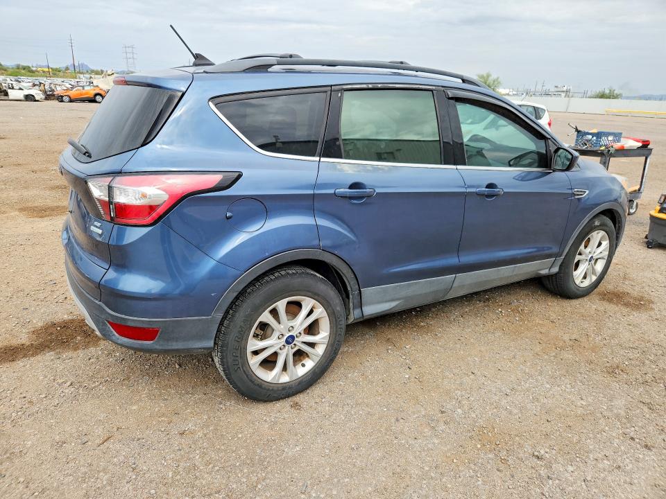 Photo 3 from auction – 2018 FORD ESCAPE with VIN 1FMCU0GD7JUA86195