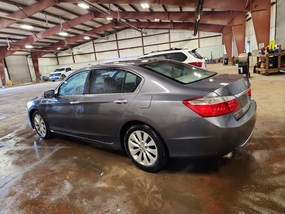 Снимка 2 от търг – 2015 HONDA ACCORD с VIN 1HGCR3F8XFA016325