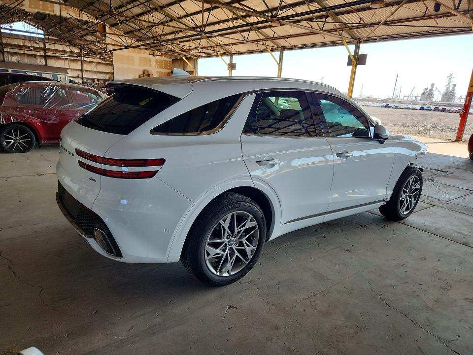 Photo 3 from auction – 2022 GENESIS GV70 with VIN KMUMADTB4NU072643