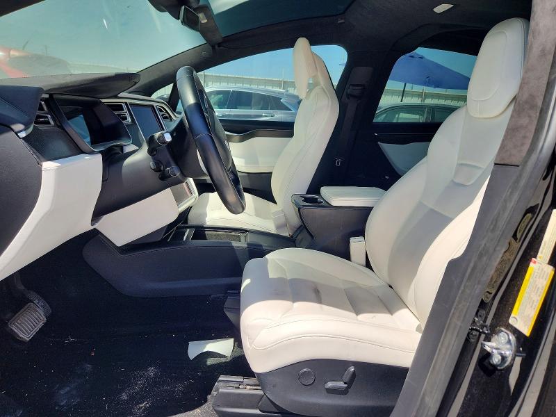 Photo 7 from auction – 2017 TESLA MODEL X with VIN 5YJXCBE26HF043783