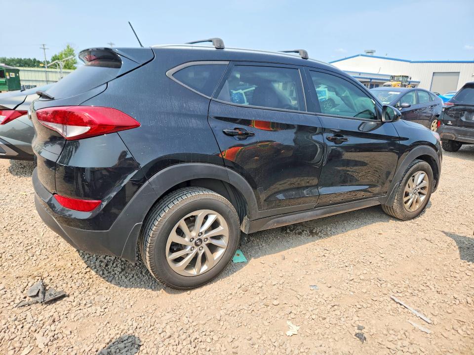 Photo 3 from auction – 2016 HYUNDAI TUCSON with VIN KM8J33A42GU245766