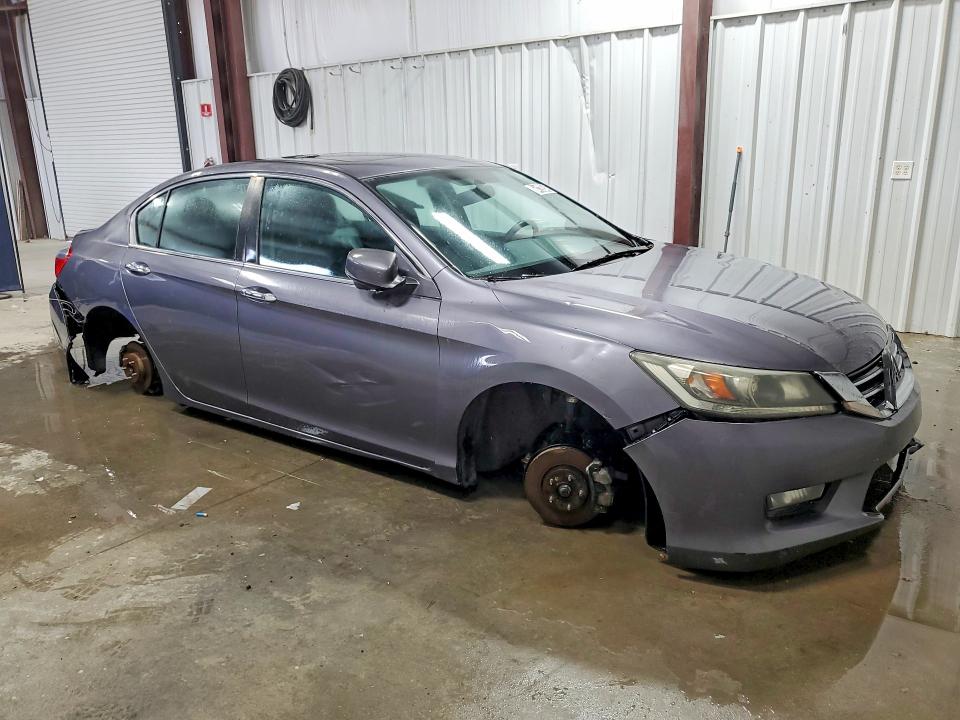 Photo 4 from auction – 2014 HONDA ACCORD with VIN 1HGCR2E79EA131886