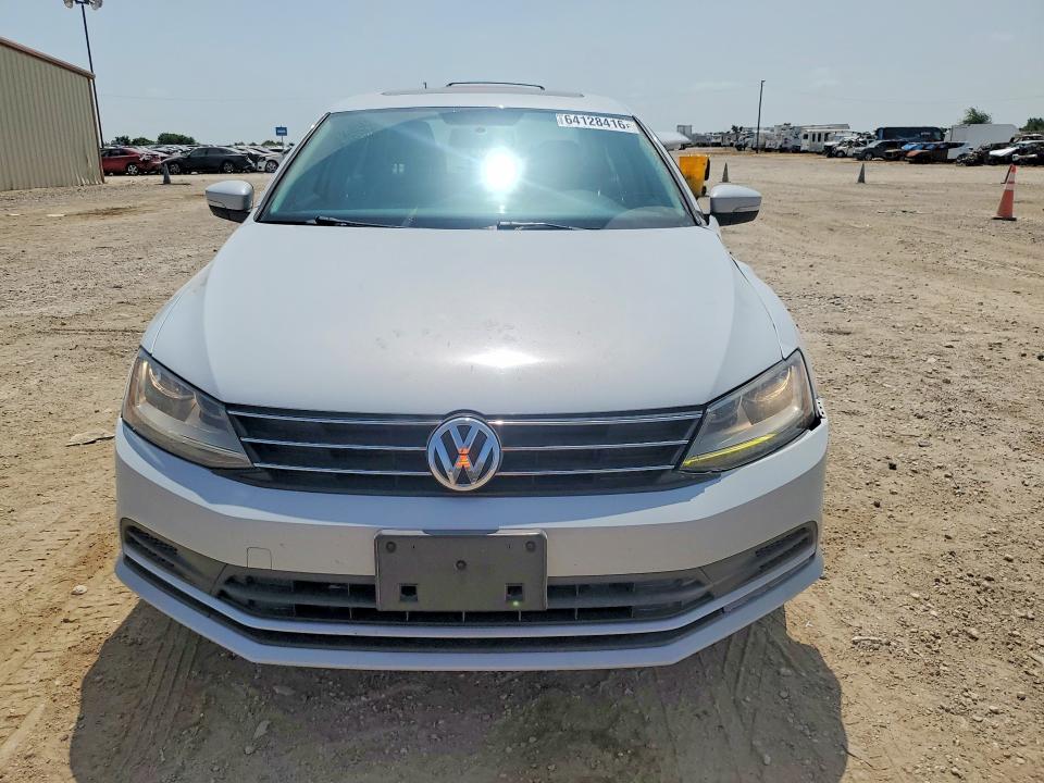 Photo 5 from auction – 2017 VOLKSWAGEN JETTA with VIN 3VWB67AJ6HM339391