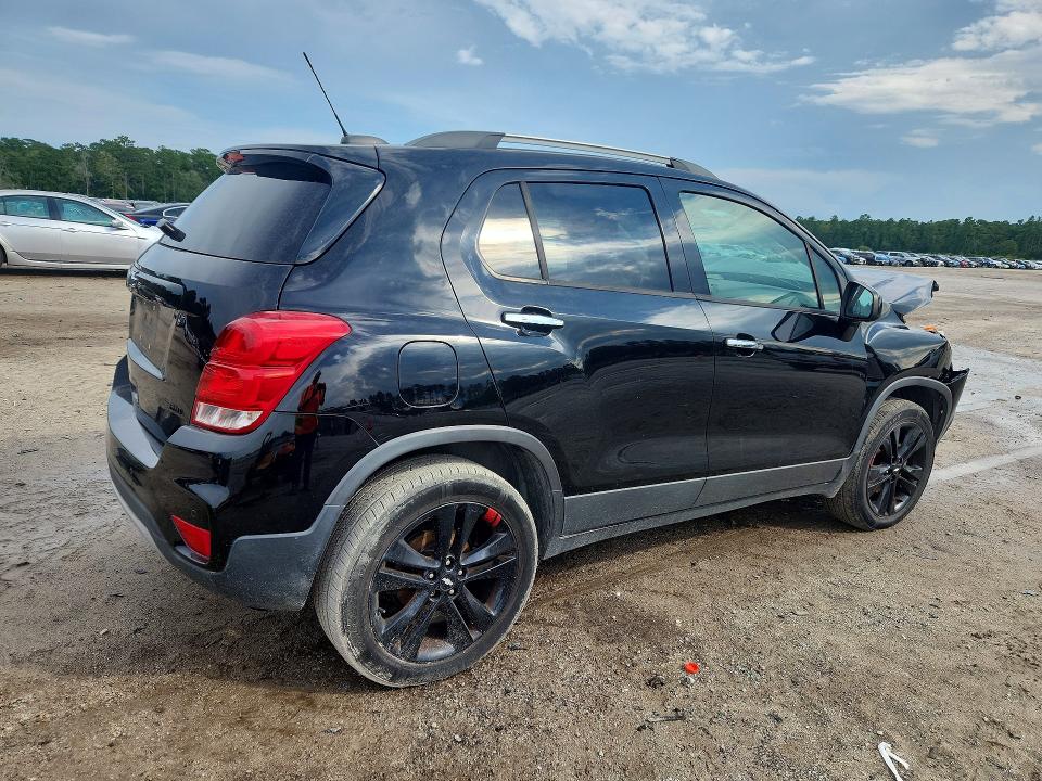 Photo 3 from auction – 2018 CHEVROLET TRAX with VIN 3GNCJPSB5JL310724