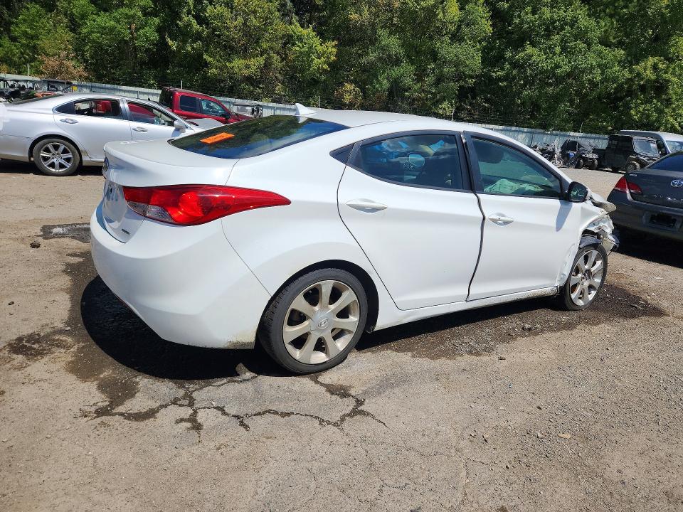 Photo 3 from auction – 2011 HYUNDAI ELANTRA with VIN 5NPDH4AE0BH040175