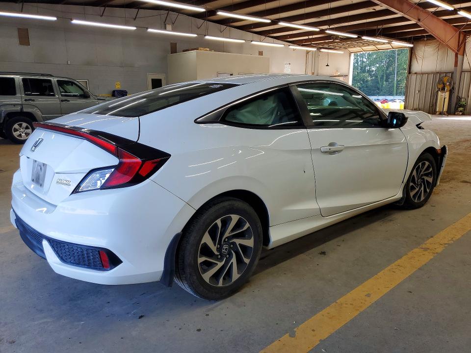 Photo 3 from auction – 2016 HONDA CIVIC with VIN 2HGFC4B03GH313492