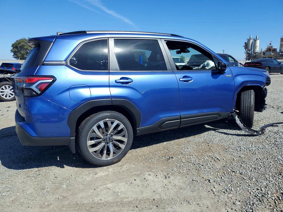 Photo 3 from auction – 2025 SUBARU FORESTER with VIN JF2SLSTD7SH448509